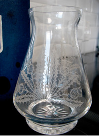 Vase en Cristal d'Ecosse Edinburgh Etched Thistle Crystal Bud