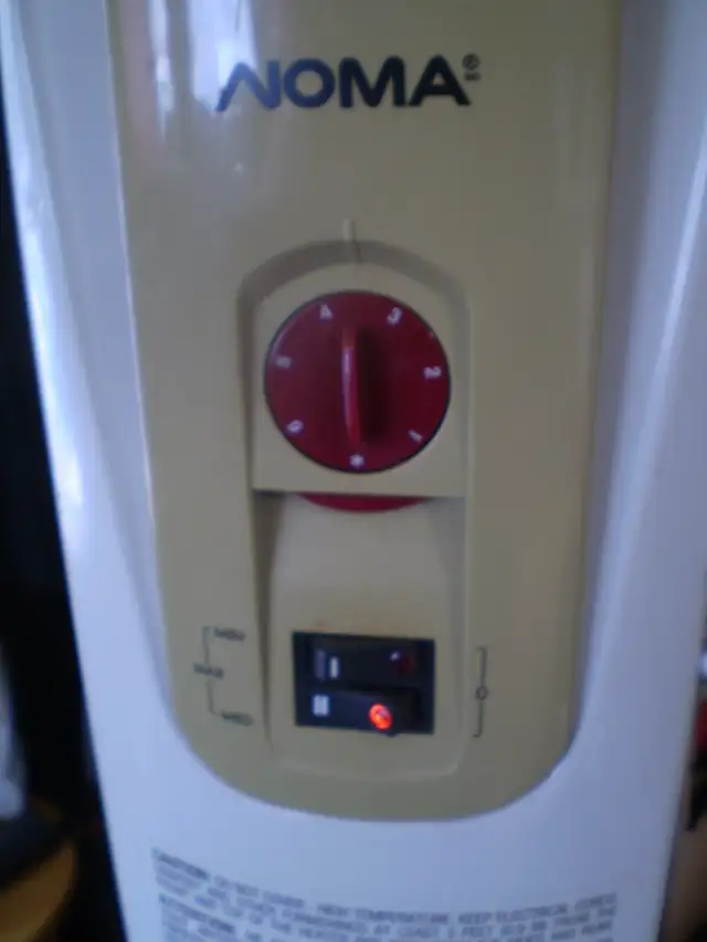 NOMA EW2307C OIL FILLED PORTABLE SPACE HEATER 1500 WATTS- $50 in Heaters, Humidifiers & Dehumidifiers in Winnipeg - Image 5