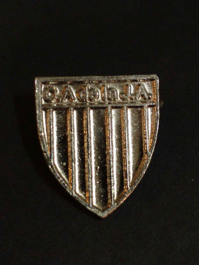 C.A. de la J.A. unattrib. South American football club pin in Arts & Collectibles in City of Toronto