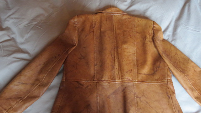 veste en cuir véritable dans Femmes - Hauts et vêtements d'extérieur  à Lanaudière - Image 3