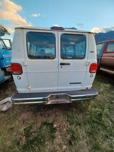 1995 dodge van for parts magnum motor (was running) in Engine & Engine Parts in Penticton - Image 3