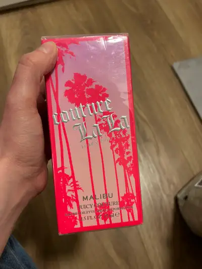 * Brand: Juicy Couture * Scent: Malibu * Type: Eau de Toilette * Size: 75 mL / 2.5 fl oz 1375 Keswic...