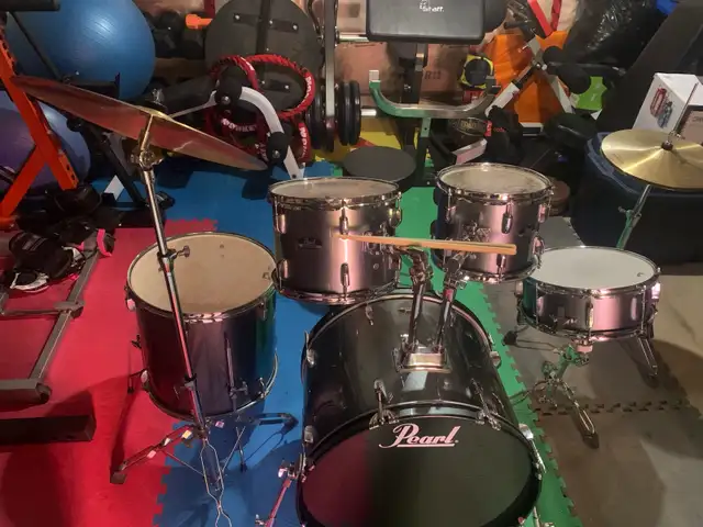 Pearl Roadshow Drum Set in Drums & Percussion in Barrie - Image 7