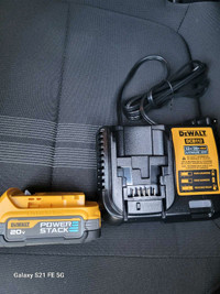 DeWALT 20v MAX PowerStack Battery + Charger