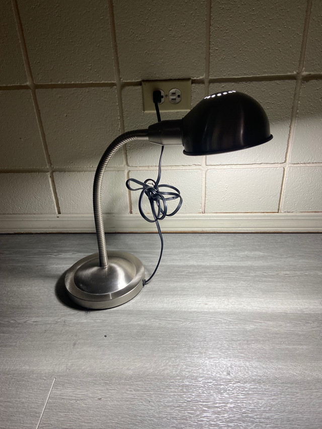 table lamp in Indoor Lighting & Fans in Calgary - Image 4