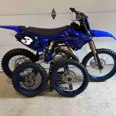 2022 YZ85 Small Wheel with Big Wheels 14/17 Dunlop MX3 16/19 Dunlop MX12 / MX34 Both whell sets Yama...