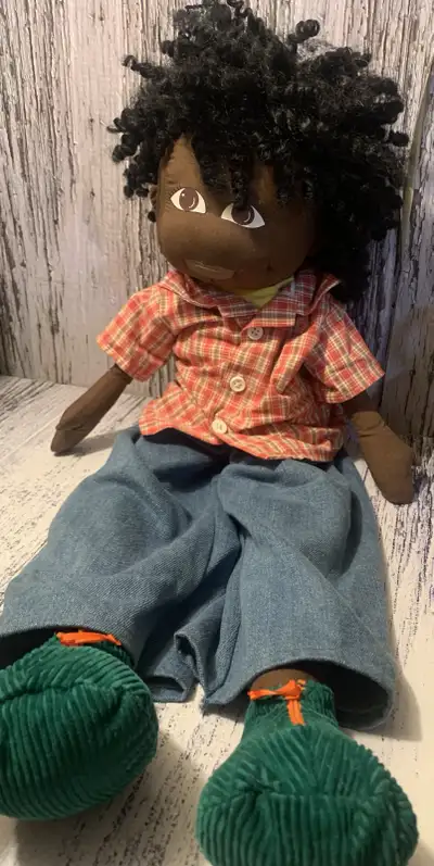 The doll is in overall very good condition and is very hard to find This from the FAO SCHWARZ Collec...