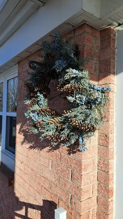 Couronne de Noël / Christmas Decoration, View more