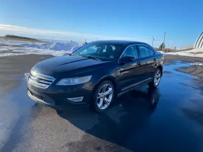 2010 Ford Taurus SHO – AWD – Clean Car – $8,900 Selling my 2010 Taurus SHO with 180,000 kms. If you...