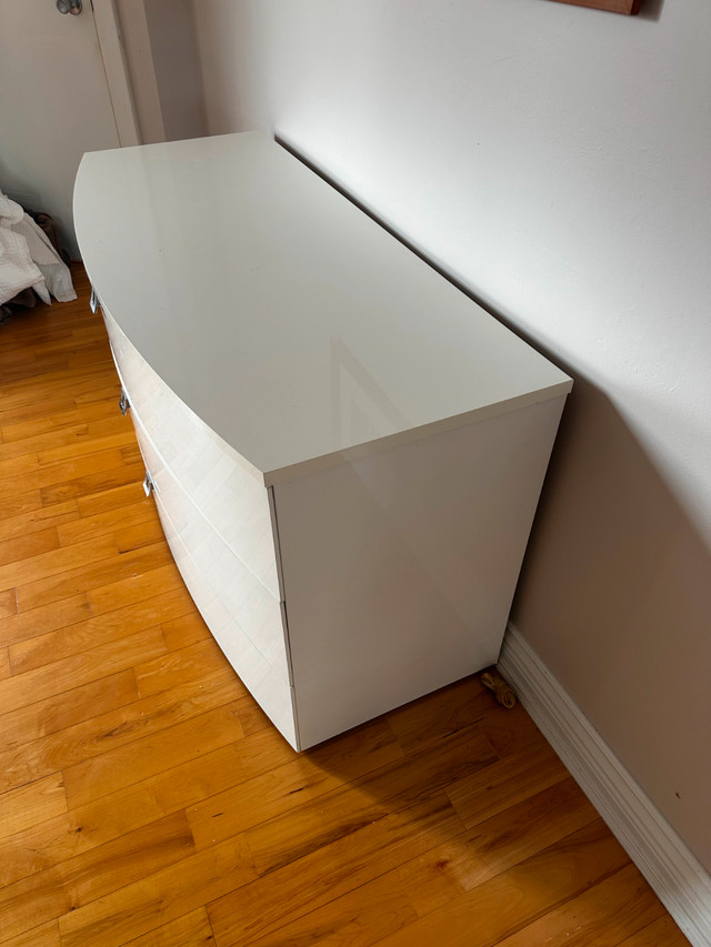 Commode 3 cajones fabriqués en Italie - 3-drawer dresser made in dans Lits et matelas  à Longueuil/Rive Sud - Image 2