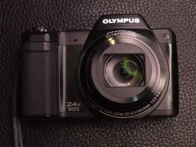 Beautiful condition Black Body Olympys Stylus SZ-15 With Leather case 16mp CCD 24X Wide zoom 23-493m...