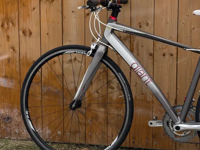 Road bike Giant Dash In Excellent Shape in Road in St. Catharines - Image 5