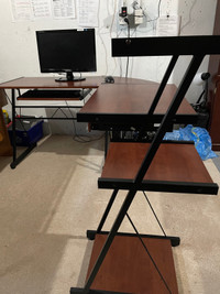 Computer table/desk