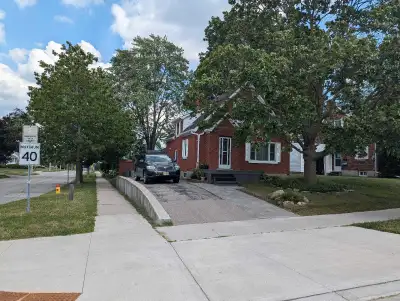 3 bed, 2 bath, detached tranquil home in Fairfield , Kitchener