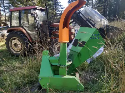 Year 2022 Mower King Wood Chipper 3PT hitch attached 540 PTO Used once $3000 25O32O6338