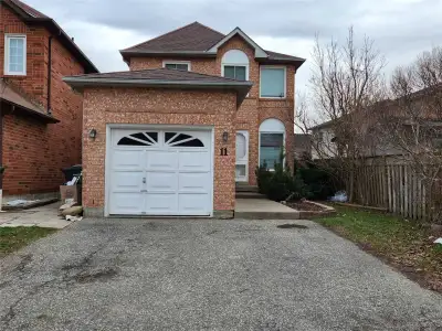 3 bedroom house for rent in Brampton, close to highway 410. Major intersection McLaughlin and Bovair...