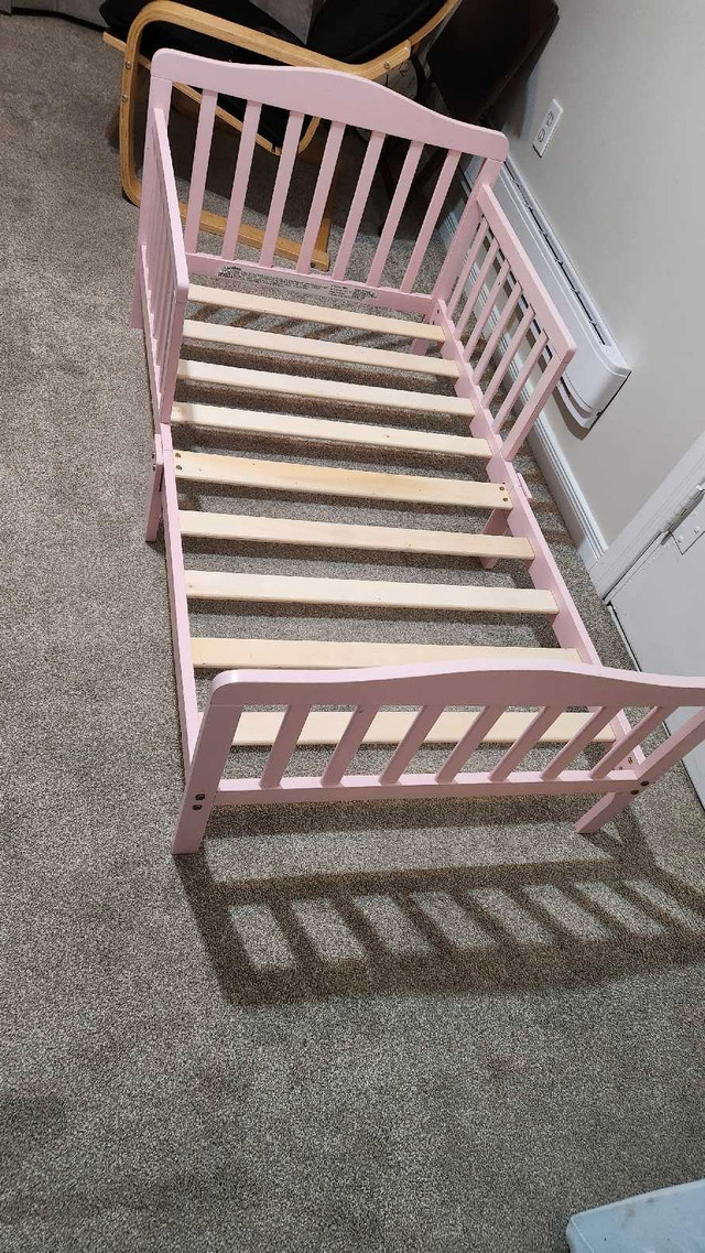 Toddler bed pink New in Cribs in Oshawa / Durham Region - Image 3