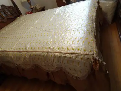 Satin quilted Bed Spread Vintage, View more