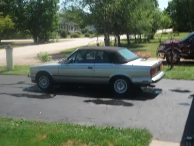 Beautiful Southern USA 1988 325i convertible offered. Have 90% of service records since new. Top is...