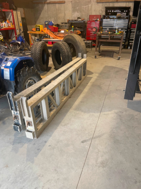 Load leveller in Heavy Trucks in Penticton