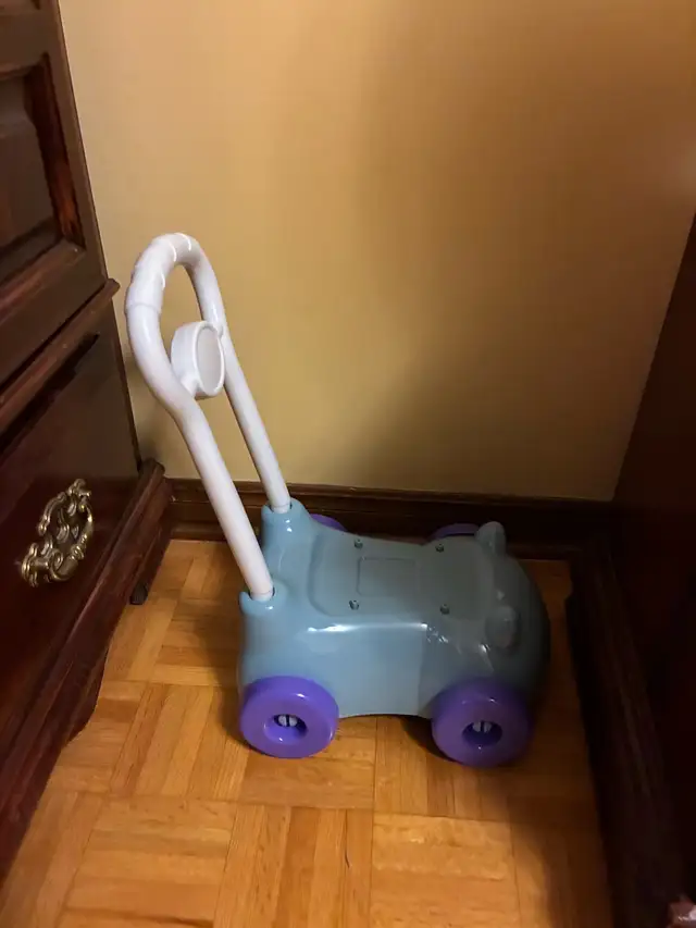 Baby Walker in Toys in Mississauga / Peel Region - Image 3