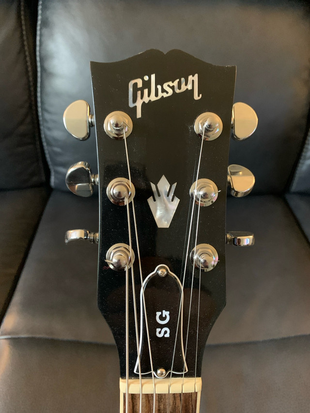 Gibson 2020 SG Standard  in Guitars in Chatham-Kent - Image 2
