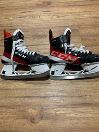 CCM Jetspeed FT4’s Size 9 Normal width