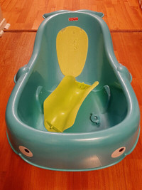 Fisher Price whale baby tub, adjustable, portable