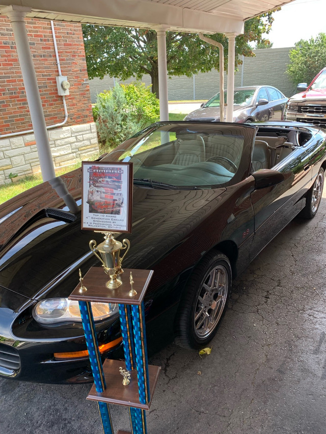 Chevrolet Camaro Convertible in Cars & Trucks in Oshawa / Durham Region