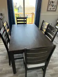Dining Room Table + 6 Chairs