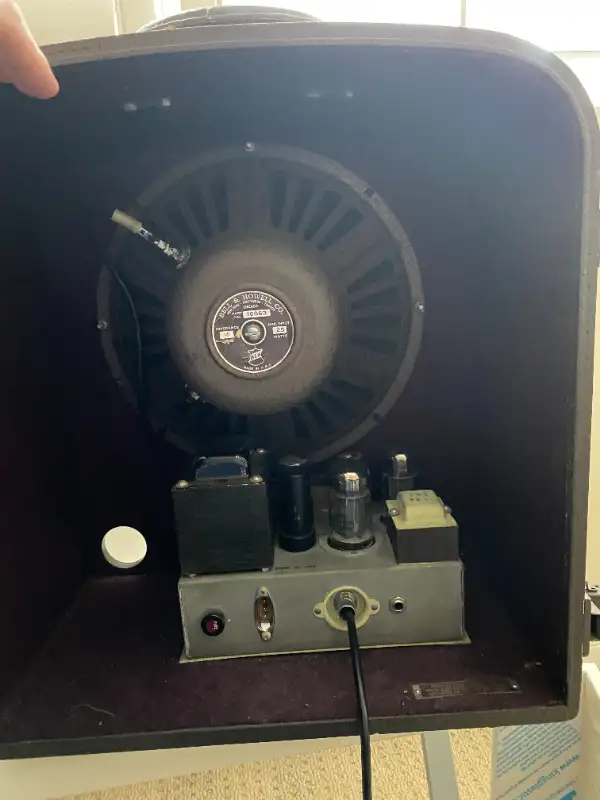 Bell & Howell  guitar & harmonica amp in Amps & Pedals in Markham / York Region - Image 5
