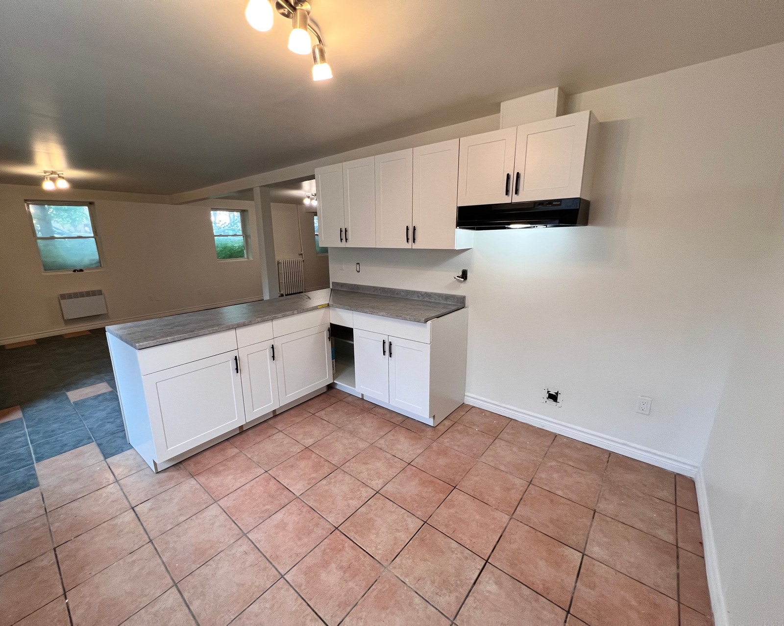 1581 8e Avenue — photo 3