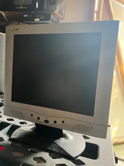 StarLogic Model M17ANA Monitor 17" for $5 or best offer, View more