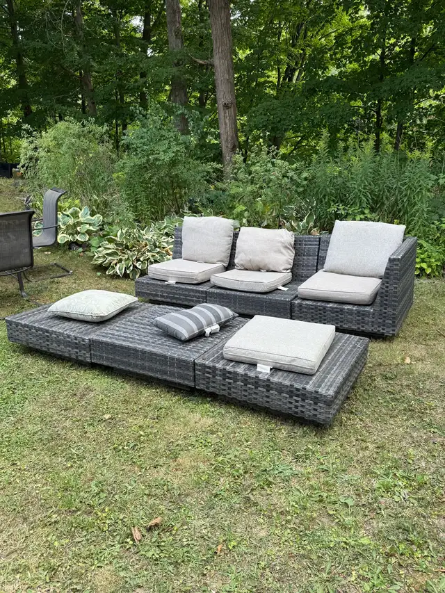 Outdoor furniture set in Patio & Garden Furniture in Mississauga / Peel Region - Image 2