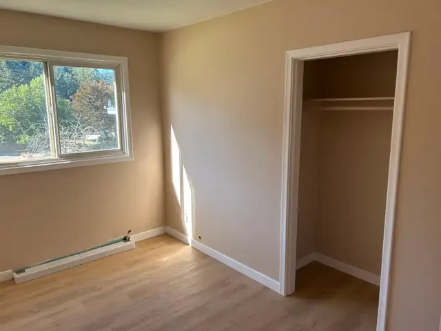 Renovated 3 Bedroom + Den Townhouse in Penticton – October in Long Term Rentals in Penticton - Image 7