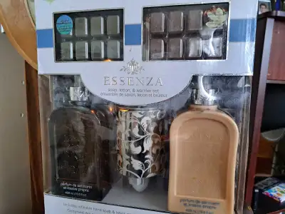 Essenza Box Set, View more