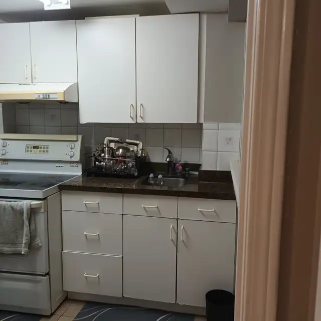 Basement apartment for rent, no parking, female only in Long Term Rentals in Markham / York Region - Image 13
