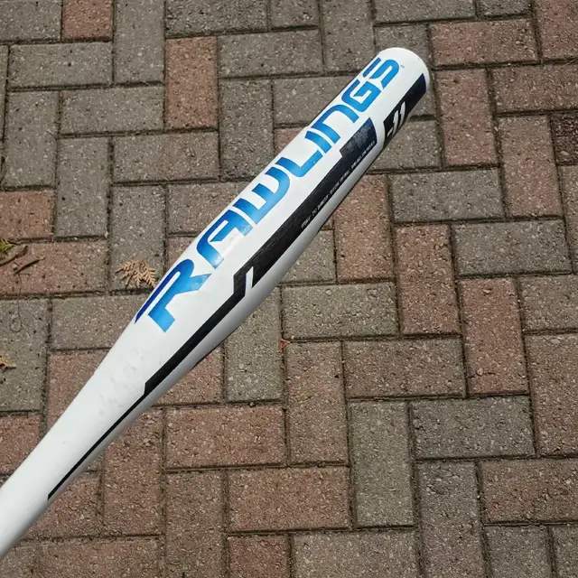 30"  19oz. RAWLINGS Wikcked Softball Baseball Bat in Baseball & Softball in Barrie - Image 6