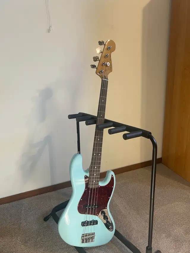 Fender Squier Classic Vibe 60’s Jazz Bass in Guitars in Edmonton - Image 3