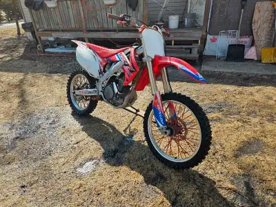 Runs amazing and has fresh full engine re build with hot rods bottom end and vertex piston and cylin...