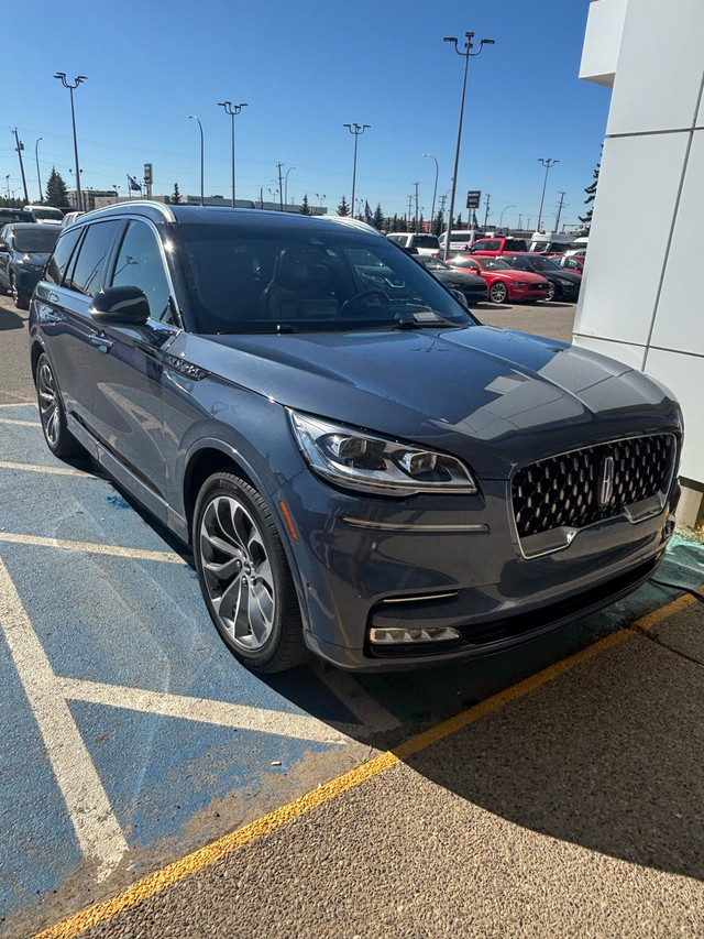 2021 Lincoln Aviator Grand Touring PHEV in Cars & Trucks in Edmonton - Image 2