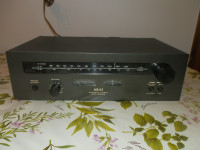 Akai AT-2200L FM / AM Tuner (1976-79)