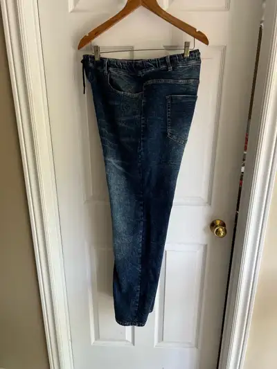 Lucky  Brand Jeans XXL, View more