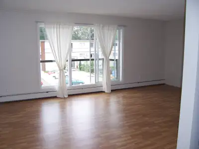 Only 5 mins WALK from Save On Foods, Safeway, and No Frills. Instant access to all the restaurants,...