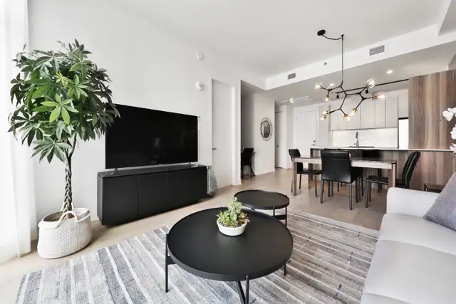 Fully furnished and equipped Condo in SOLAR. Garage. REM. DIX30 in Long Term Rentals in Longueuil / South Shore - Image 5