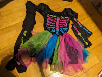 Costume d'Halloween  squelette coloré 8-10 ans  et plusieurs aut