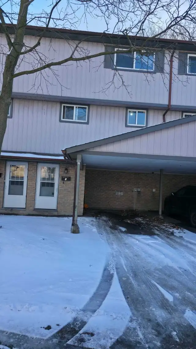 3+1 full townhouse for rent
