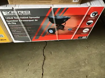 Yard Commander 125 lb tow behind spreader. 200.00 Best to call 705-561-0415 . No calls after 9 pm th...