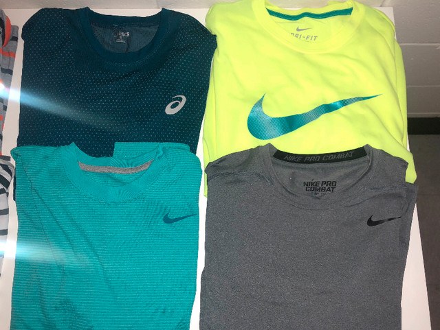 Nike Tennis & Running clothing. $19.99-$95 !! Tag prices! dans Tennis et raquettes  à Ville de Montréal - Image 4