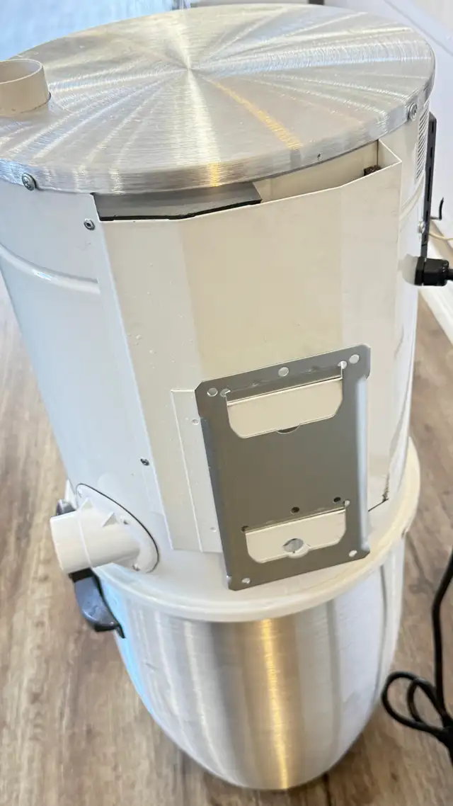 DuoVac Air 50 in Vacuums in City of Toronto - Image 3